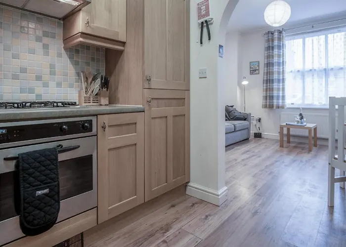 Arcadia - 1 Bedroom Apartment - Tenby